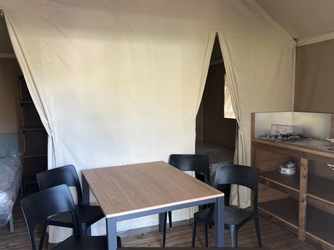 CANVAS AND WOOD TENT 4 people - Lodge safari Aiguines - 26m² - Glamping