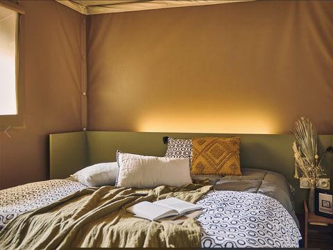 CANVAS AND WOOD TENT 4 people - Lodge safari Aiguines - 26m² - Glamping