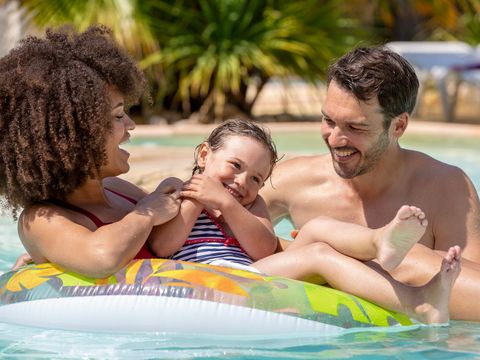 Camping Sandaya - Le Plein Air Des Chênes - Camping Hérault