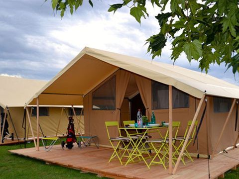 CANVAS AND WOOD TENT 5 people - Lodge tent Cabanon on stilts 2 bedrooms