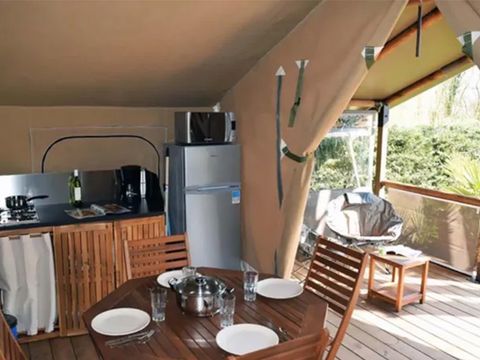 TENTE TOILE ET BOIS 5 personnes - Tente Lodge Kenya sur pilotis 2 chambres