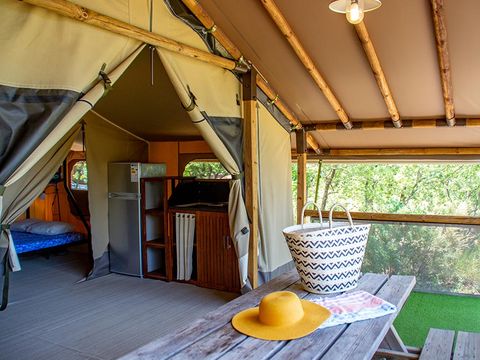 CANVAS AND WOOD TENT 4 people - Eco Lodge Verdon - 34m² - 2 bedrooms (without bathroom)