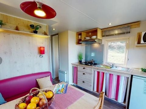 HÉBERGEMENT INSOLITE 4 personnes - Roulotte avec vue nature  - 20,40m² - 2 chambres (2 adultes + 2 enfants -12 ANS)