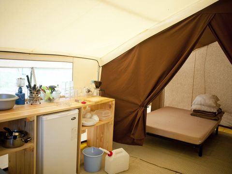 CANVAS AND WOOD TENT 4 people - Safari tent - 4 pers - without sanitary facilities