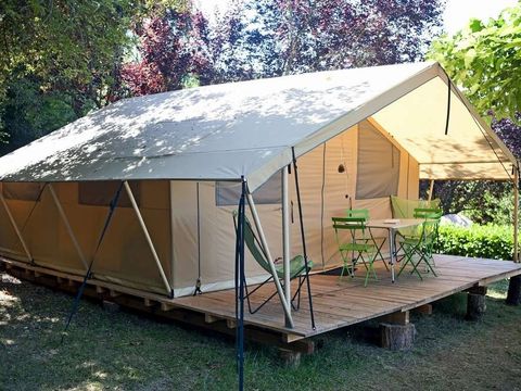 CANVAS AND WOOD TENT 5 people - Safari tent - 4 adults + 1 child - no sanitary facilities
