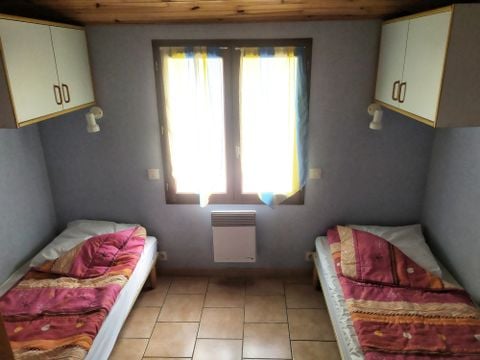 CHALET 4 people - Maison-Chalet 30 to 35m² - CLIM - TV - Washing machine - Deckchairs - (July-August: Saturday/Saturday)