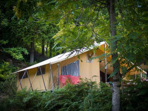 TENT 4 people - Canadian with wood stove