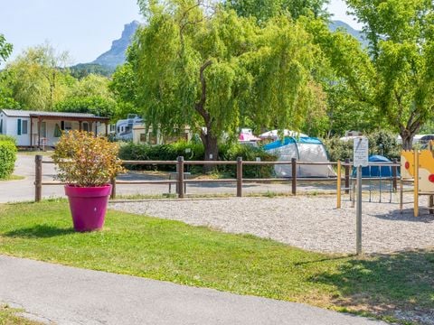 Camping Les Pres Hauts - Sites et Paysages  - Camping Alpes-de-Haute-Provence - Image N°7