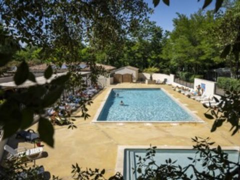 Flower Camping Le Saint Michelet - Camping Gard