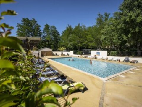 Flower Camping Le Saint Michelet - Camping Gard