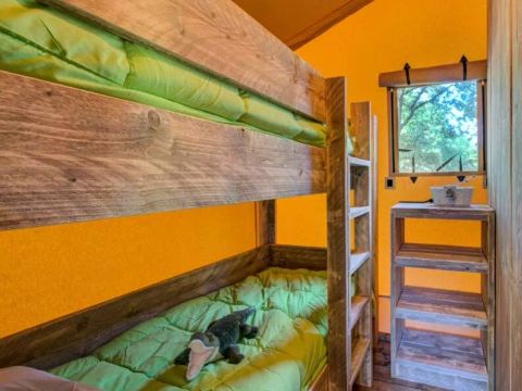 CANVAS AND WOOD TENT 6 people - Premium Lodge 4 Rooms 6 Persons + TV