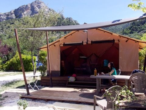 TENT 5 people - Safari Lodge 30 m² (2 bedrooms) - No sanitary facilities (no toilet, no bathroom)