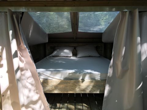 MOBILHOME 2 personnes - Cabane Etoilée - avec WC et lave-mains - micro cuisine sans eau - sans douche