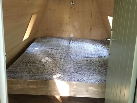 CHALET 2 personnes - Cabane perchée Noyer - sans douche - avec wc et kitchenette