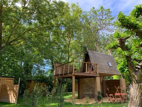 CHALET 2 personnes - Cabane perchée Noyer - sans douche - avec wc et kitchenette