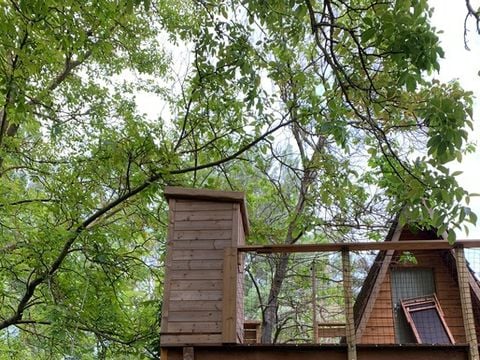 CHALET 2 personnes - Cabane perchée Noyer - sans douche - avec wc et kitchenette