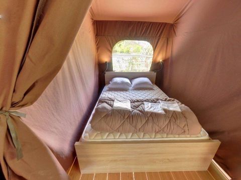 CANVAS AND WOOD TENT 5 people - Toilé Nature Luxe 32m² - Jacuzzi - 4 adults + 1 child