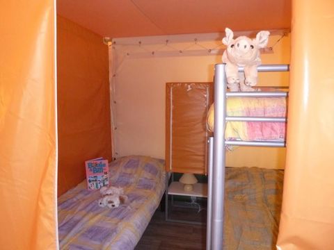 TENT 5 people - Bengali Toilé 25m² Standard (2bed - 5pers.) (without sanitary facilities)