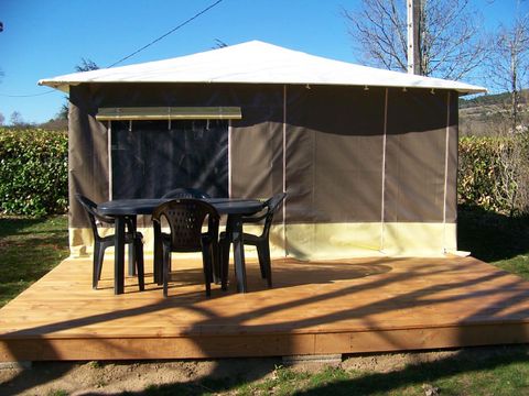 BUNGALOW TOILÉ 5 personnes - (sans sanitaires)