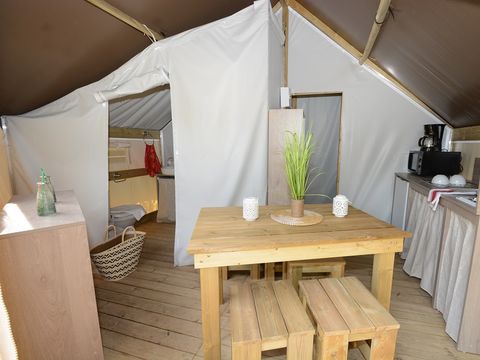 CANVAS AND WOOD TENT 5 people - Lodge Comfort Tent (with sanitary facilities)