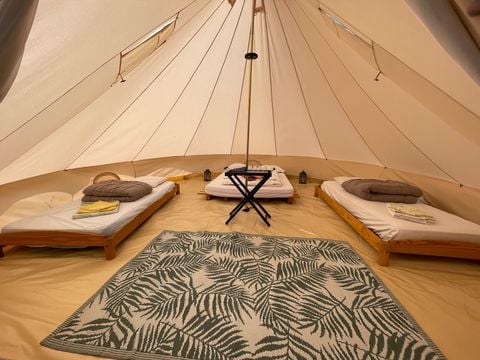 TENTE 4 personnes - Tipi équipée