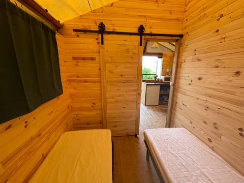 TENTE TOILE ET BOIS 4 personnes - Lodge équipée