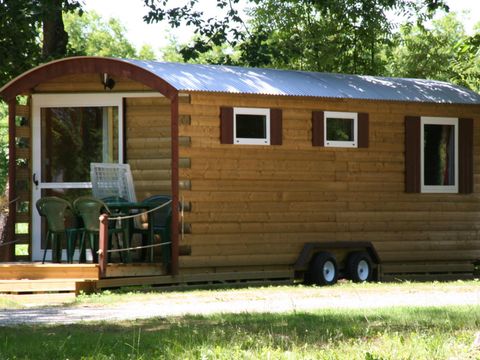 HÉBERGEMENT INSOLITE 4 personnes - Roulotte Standard 20m² (1 chambre) sans sanitaires