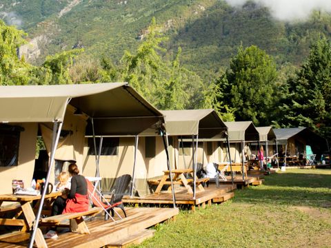 TENTE TOILE ET BOIS 6 personnes - Tente glamping Verney