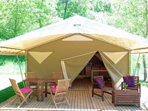 CANVAS AND WOOD TENT 4 people - LODGE VIVARAIS by the river (without sanitary facilities)