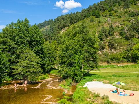 Camping Sites et Paysages - Le Vaubarlet  - Camping Haute-Loire - Image N°4