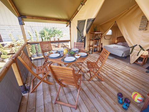 CANVAS AND WOOD TENT 5 people - LODGE BALI CONFORT Without sanitary facilities