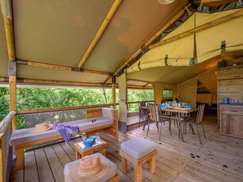 CANVAS AND WOOD TENT 5 people - LODGE BALI CONFORT Without sanitary facilities