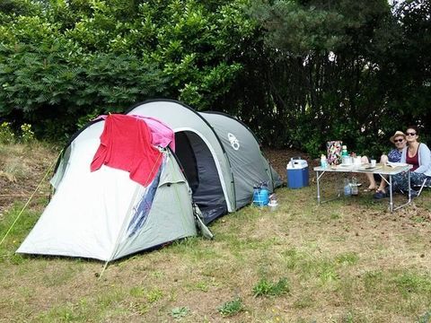 Aire Naturelle de Camping Les Cerisiers - Camping Loire - Image N°17