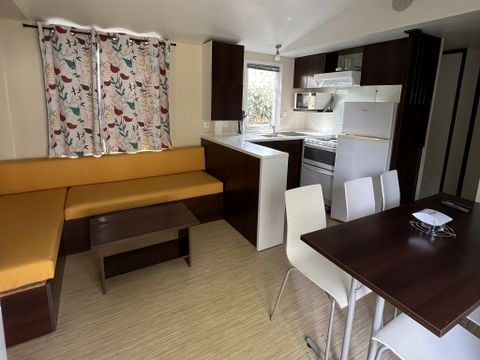 MOBILHOME 6 personnes - Mobil-home | Classic XL | 3 Ch. | 6 Pers. | Terrasse surélevée | 2 SDB | TV