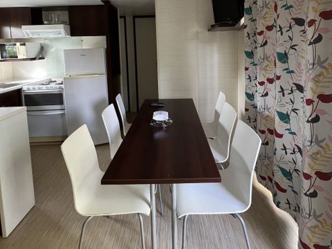 MOBILHOME 6 personnes - Mobil-home | Classic XL | 3 Ch. | 6 Pers. | Terrasse surélevée | 2 SDB | TV