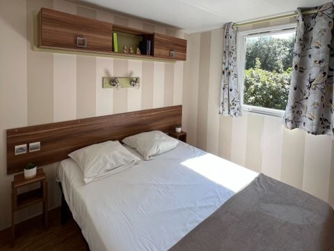 MOBILHOME 5 personnes - Mobil-home | Classic XL | 2 Ch. | 4/5 Pers. | Terrasse surélevée | 2 SDB | TV