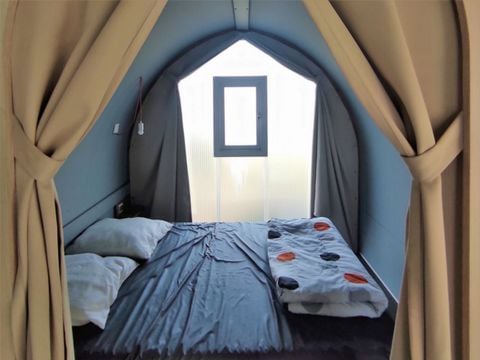 CANVAS AND WOOD TENT 4 people - COCO, without sanitary facilities