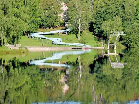 Flower Camping l'Air du Lac - Camping Haute-Vienne - Image N°0