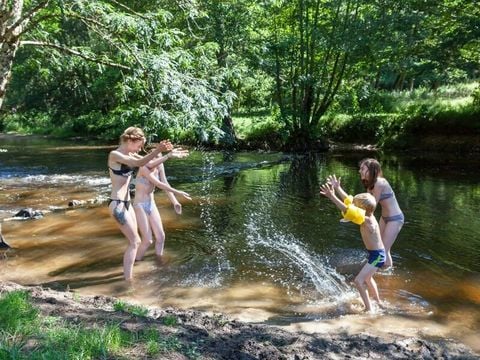 Camping Les Gorges Du Chambon - Ciela Village - Camping Charente - Image N°94