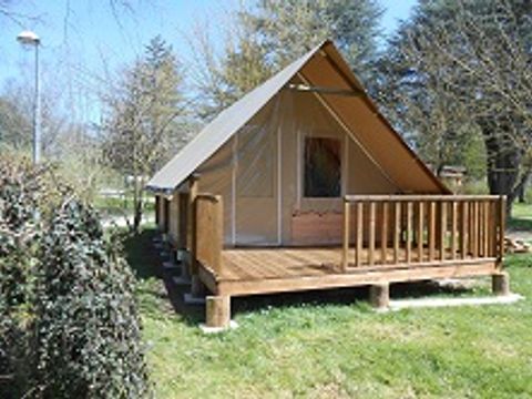 CANVAS AND WOOD TENT 5 people - (without sanitary facilities)