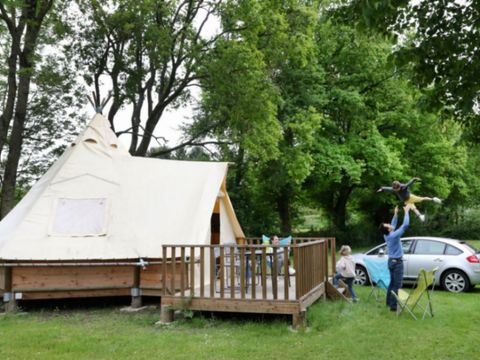 HÉBERGEMENT INSOLITE 4 personnes - (sans sanitaires)