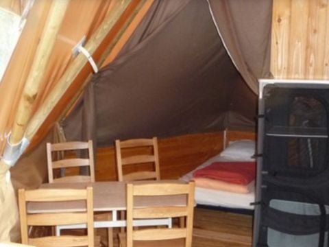 UNUSUAL ACCOMMODATION 4 people - (without sanitary facilities)