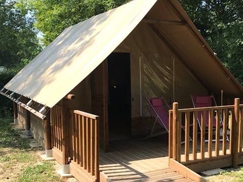 CANVAS AND WOOD TENT 2 people - PMR (without sanitary facilities)