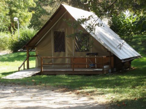 CANVAS AND WOOD TENT 2 people - PMR (without sanitary facilities)