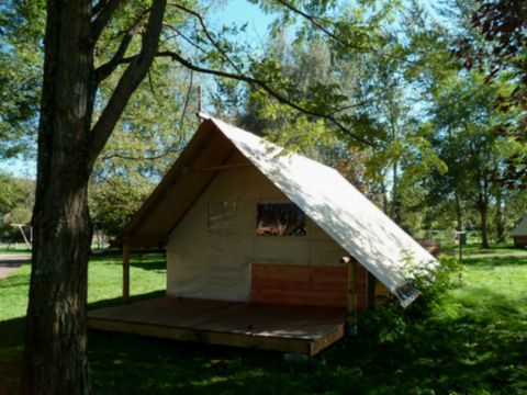 CANVAS AND WOOD TENT 2 people - (without sanitary facilities)