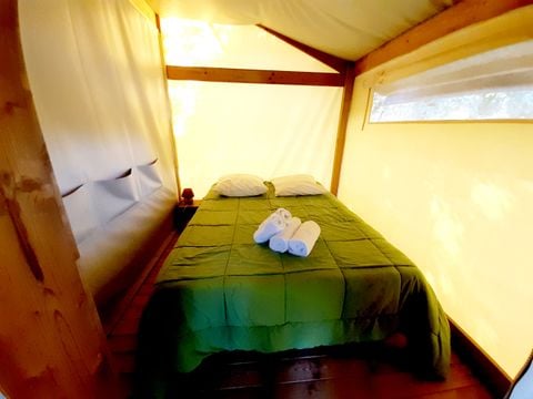 CANVAS AND WOOD TENT 4 people - Ecolodge Toile & Bois 30m² (2 bedrooms - sleeps 4) including covered terrace 8m² - Without sanitary facilities