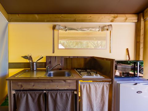 CANVAS AND WOOD TENT 4 people - Ecolodge Toile & Bois 30m² (2 bedrooms - sleeps 4) including covered terrace 8m² - Without sanitary facilities