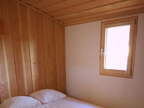 CHALET 4 people - Wooden eco-cabin with sanitary facilities