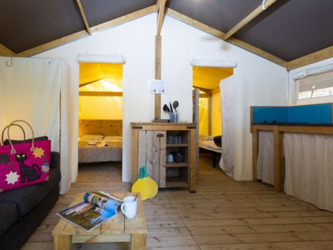 CANVAS AND WOOD TENT 5 people - TENTE VENDEENNE (Without sanitary facilities) (EDEN)