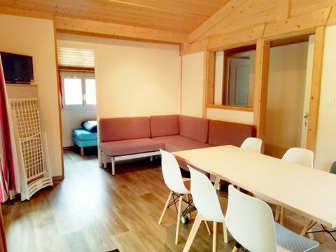 CHALET 6 personnes - 3 chambres, 2 salles d'eau avec terrasse couverte